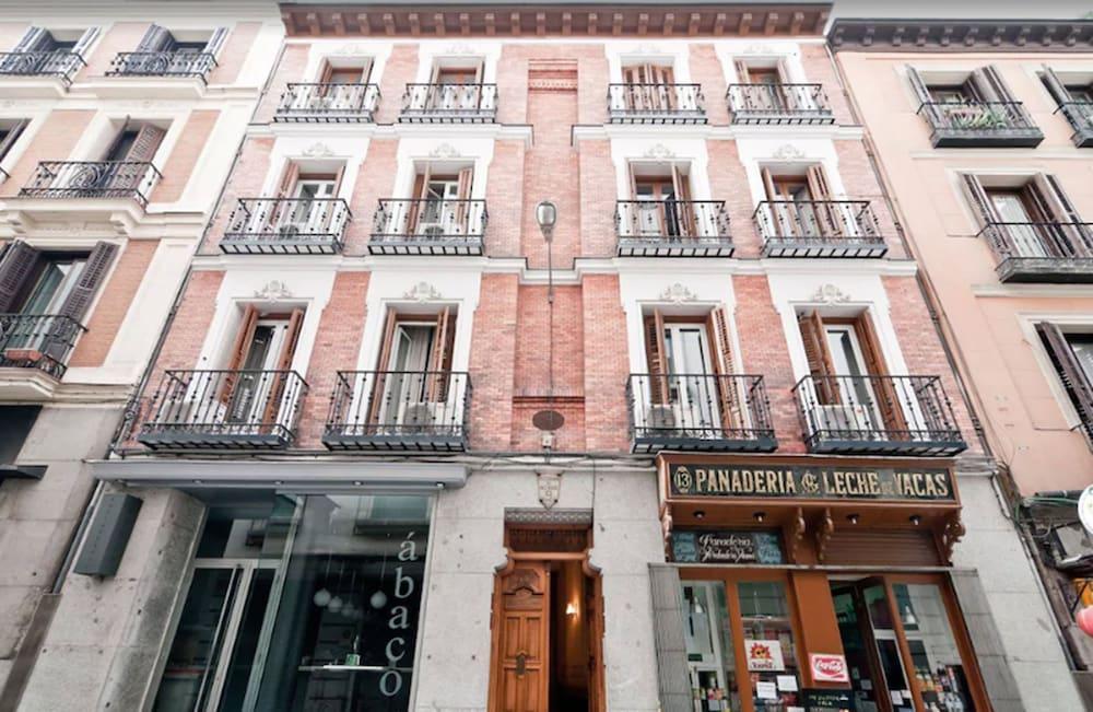 Hostal Oporto Madrid Exterior foto
