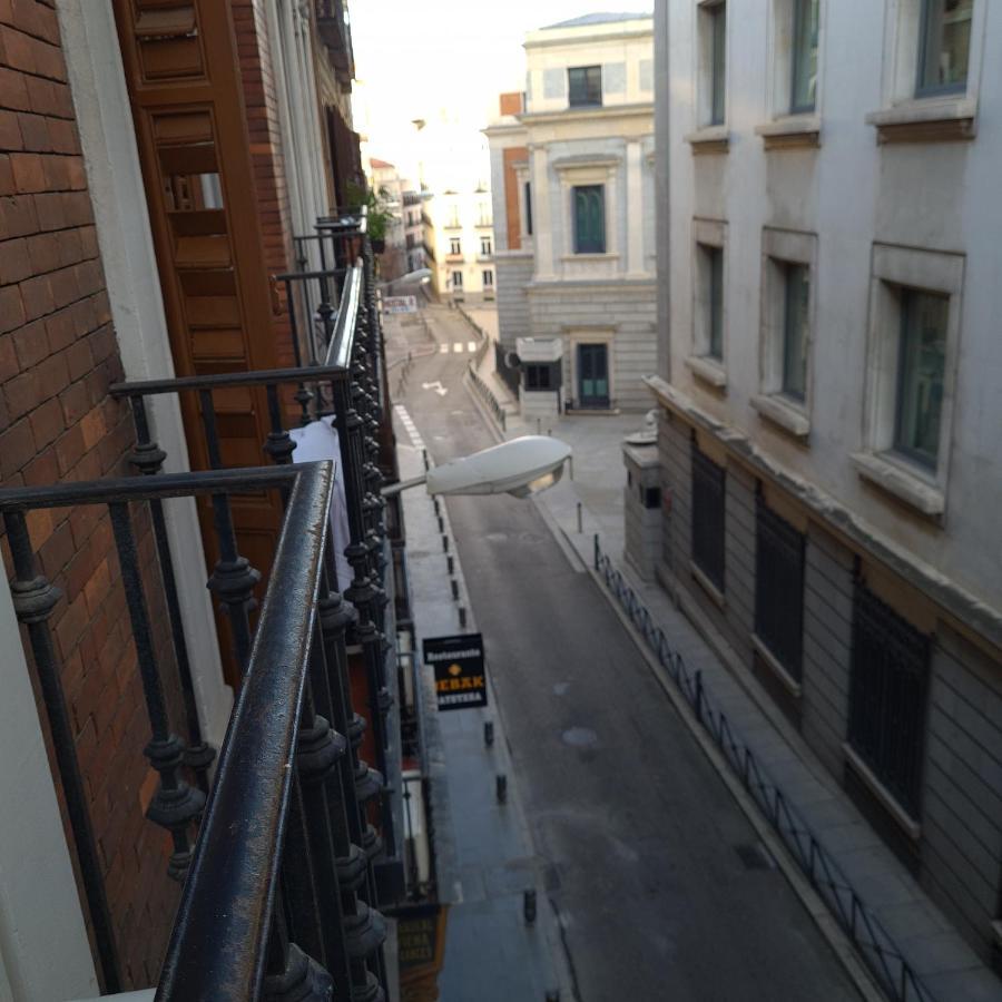 Hostal Oporto Madrid Exterior foto