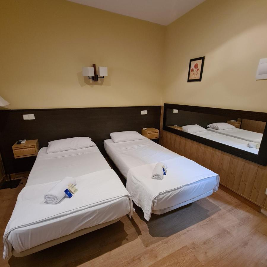 Hostal Oporto Madrid Exterior foto