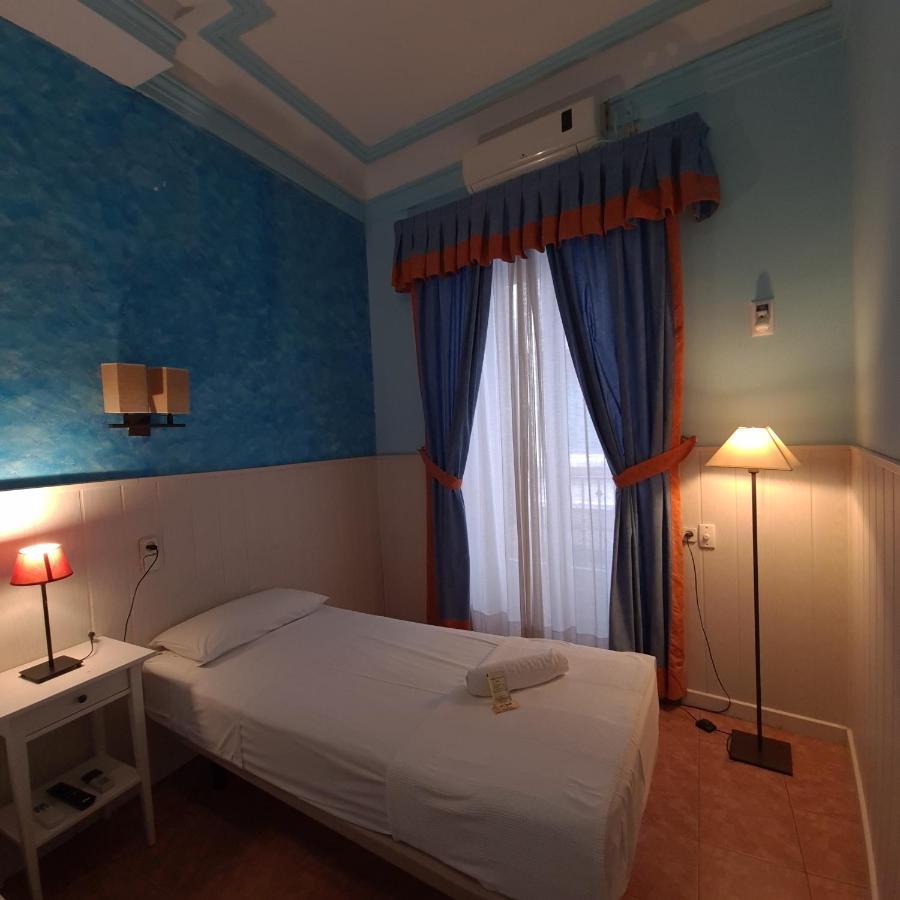 Hostal Oporto Madrid Exterior foto