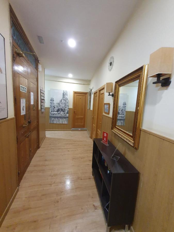 Hostal Oporto Madrid Exterior foto