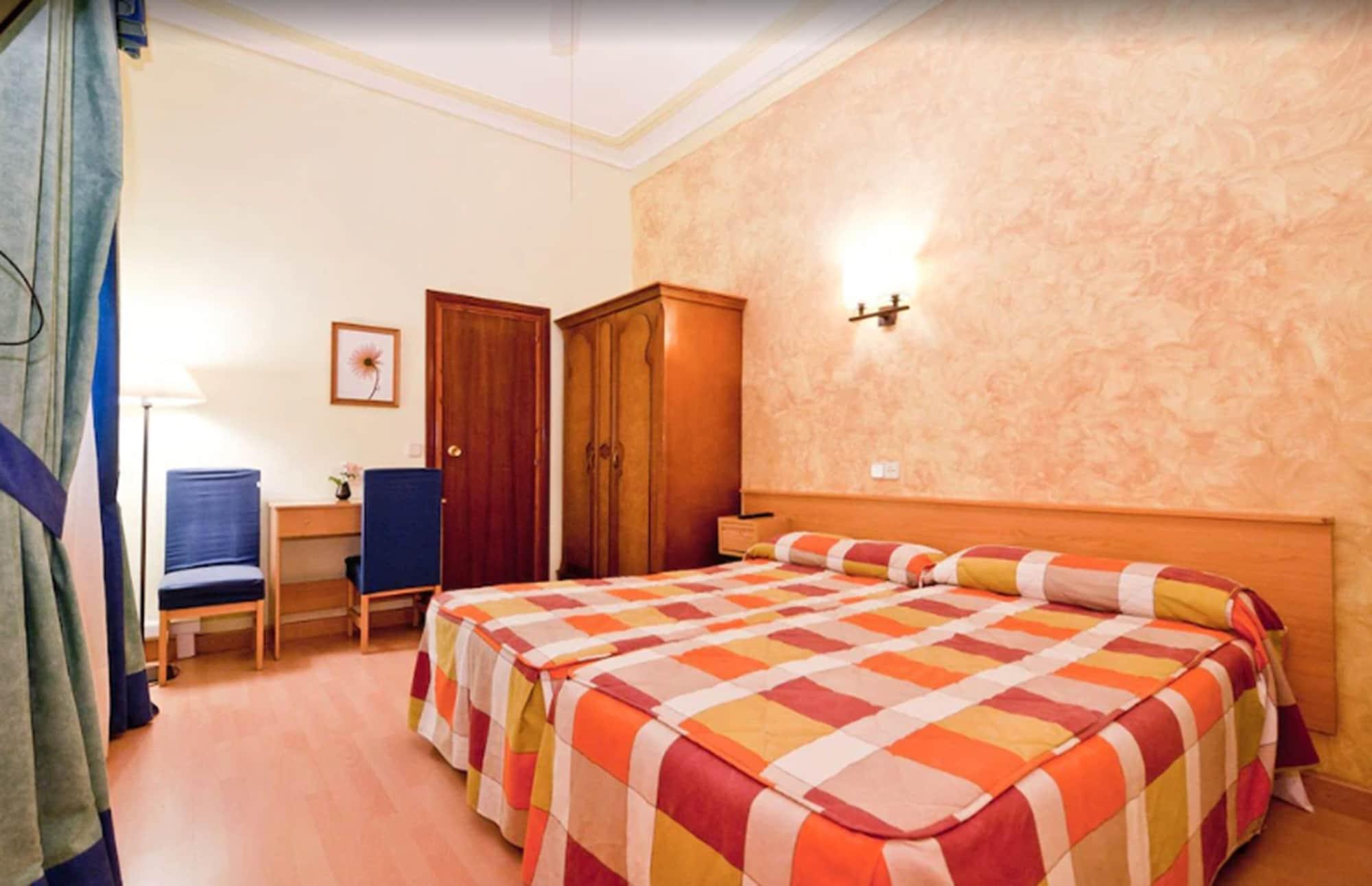 Hostal Oporto Madrid Exterior foto