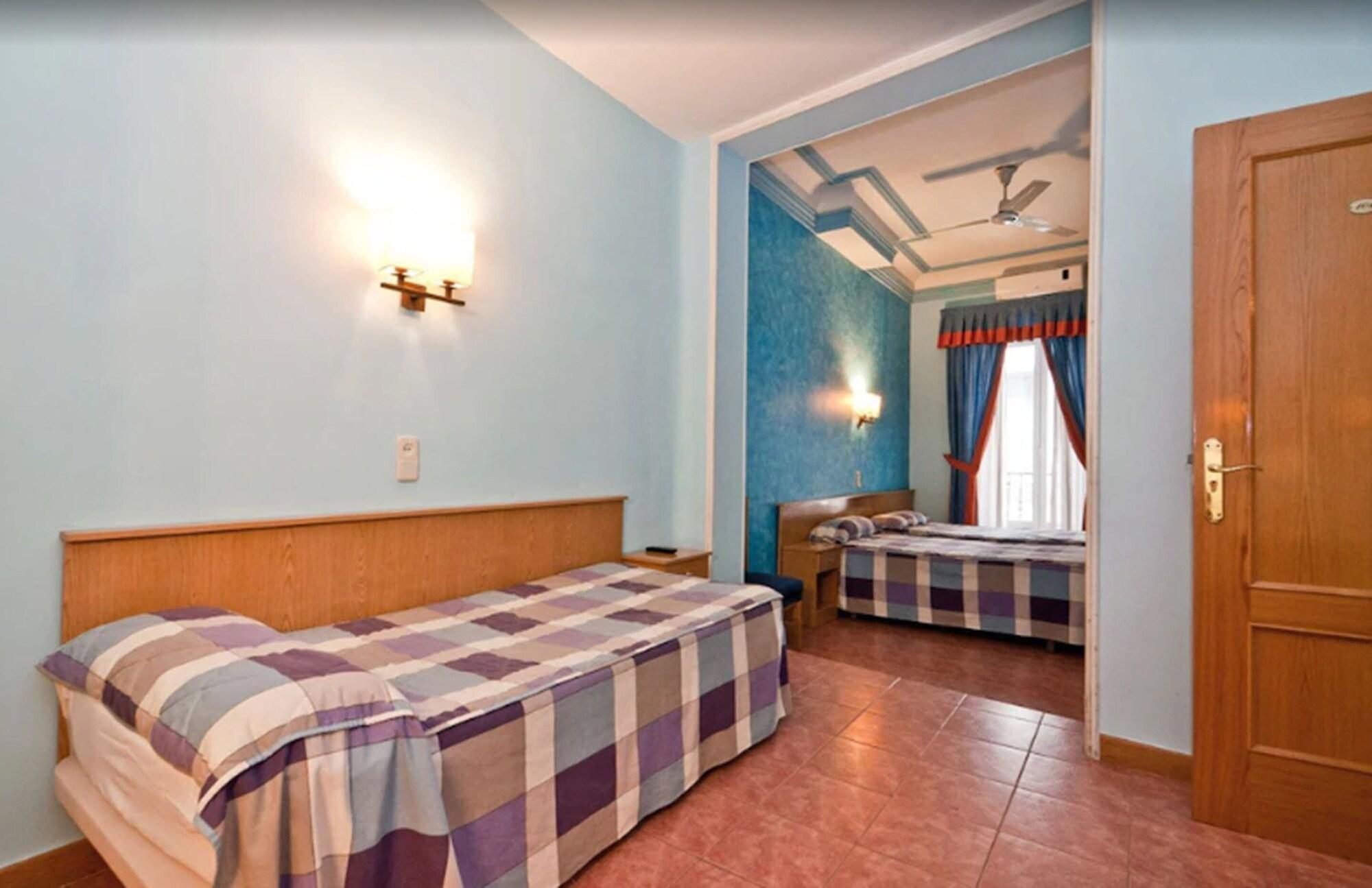 Hostal Oporto Madrid Exterior foto